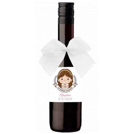 Botiglia di vino personalizzata per dettaglio di comunione con fiocco decorativo