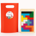 Tetris in legno con pezzi colorati in borsa rossa 13x17 e adesivo di Babbo Natale e amici da regalare a Natale