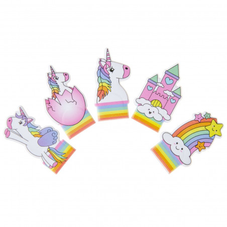 Marionetta a dito unicornio come dettaglio per invitati bambine