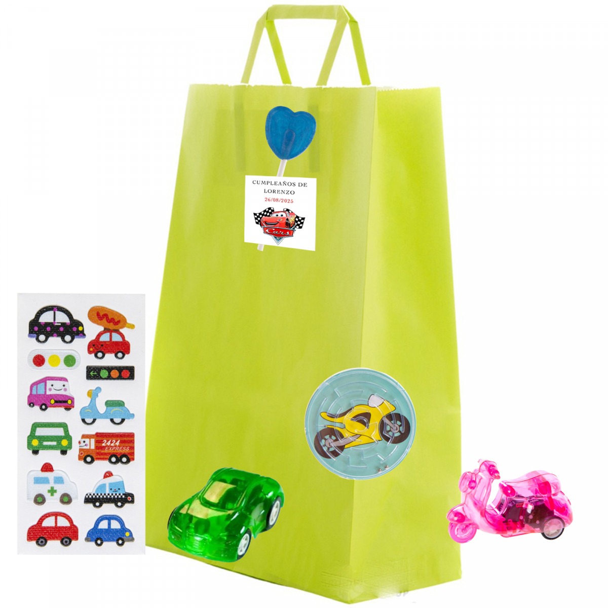Dettaglio infantile di Cars con adesivi, giocattoli e lecca-lecca